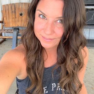 Meet your Posher, Chrystal